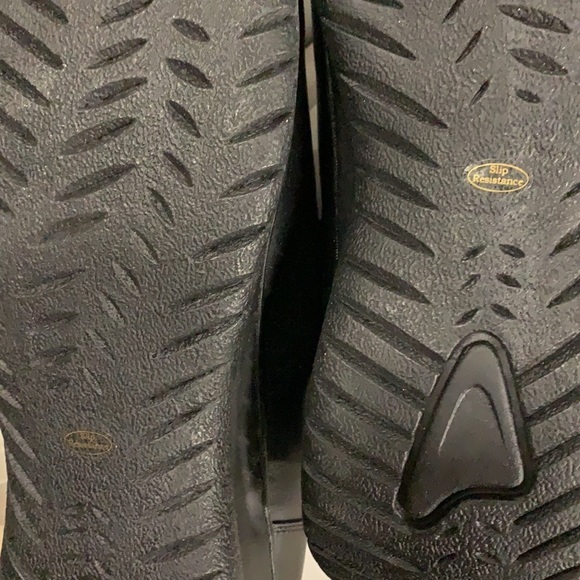 Heritage Footwear Leather Boot - Picture 3 of 3